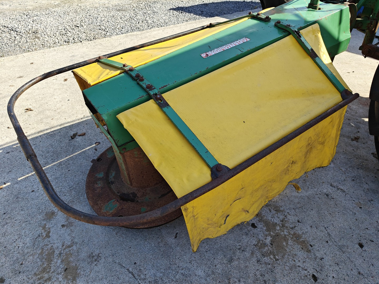 Farendlose RS151 lieriöniittokone - מכסחה: תמונה 4 Farendlose RS151 lieriöniittokone - מכסחה: תמונה 4