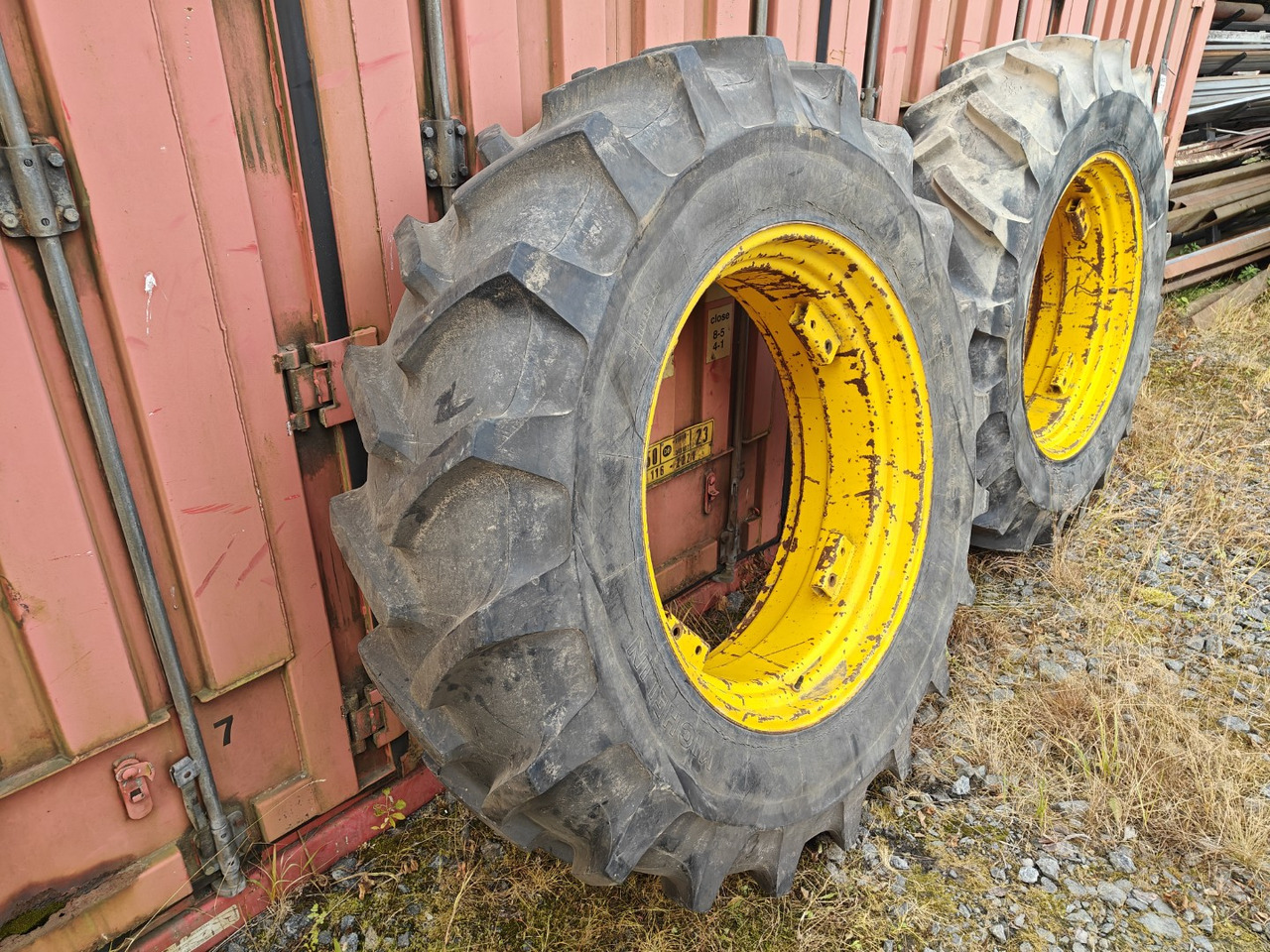 MICHELIN 18.4R38 traktorin renkaat - גלגלים וצמיגים עבור טרקטור חקלאי: תמונה 3 MICHELIN 18.4R38 traktorin renkaat - גלגלים וצמיגים עבור טרקטור חקלאי: תמונה 3
