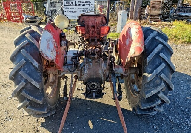Massey Ferguson 35 - rekisterissä - KATSO VIDEO - טרקטור חקלאי: תמונה 4 Massey Ferguson 35 - rekisterissä - KATSO VIDEO - טרקטור חקלאי: תמונה 4
