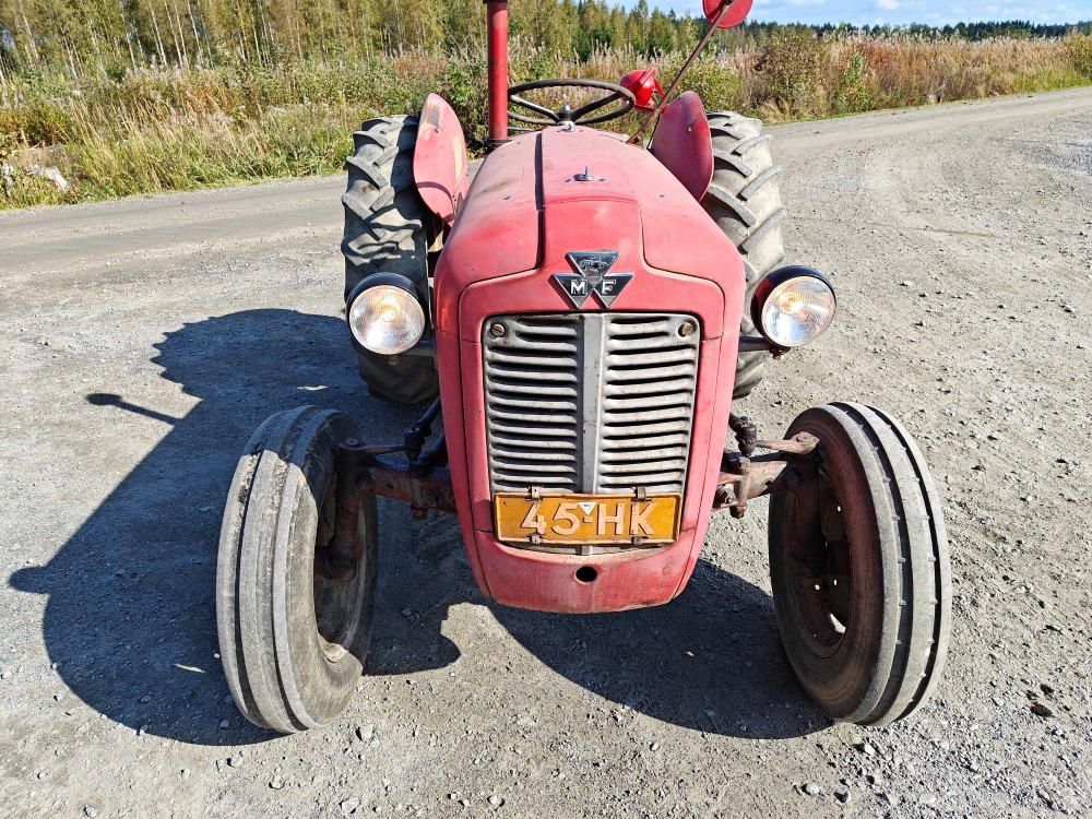Massey Ferguson 35 traktori alkuperäiskuntoinen, katso video! - טרקטור חקלאי: תמונה 5 Massey Ferguson 35 traktori alkuperäiskuntoinen, katso video! - טרקטור חקלאי: תמונה 5