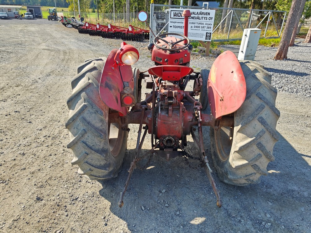 Massey Ferguson 35 traktori alkuperäiskuntoinen, katso video! - טרקטור חקלאי: תמונה 3 Massey Ferguson 35 traktori alkuperäiskuntoinen, katso video! - טרקטור חקלאי: תמונה 3