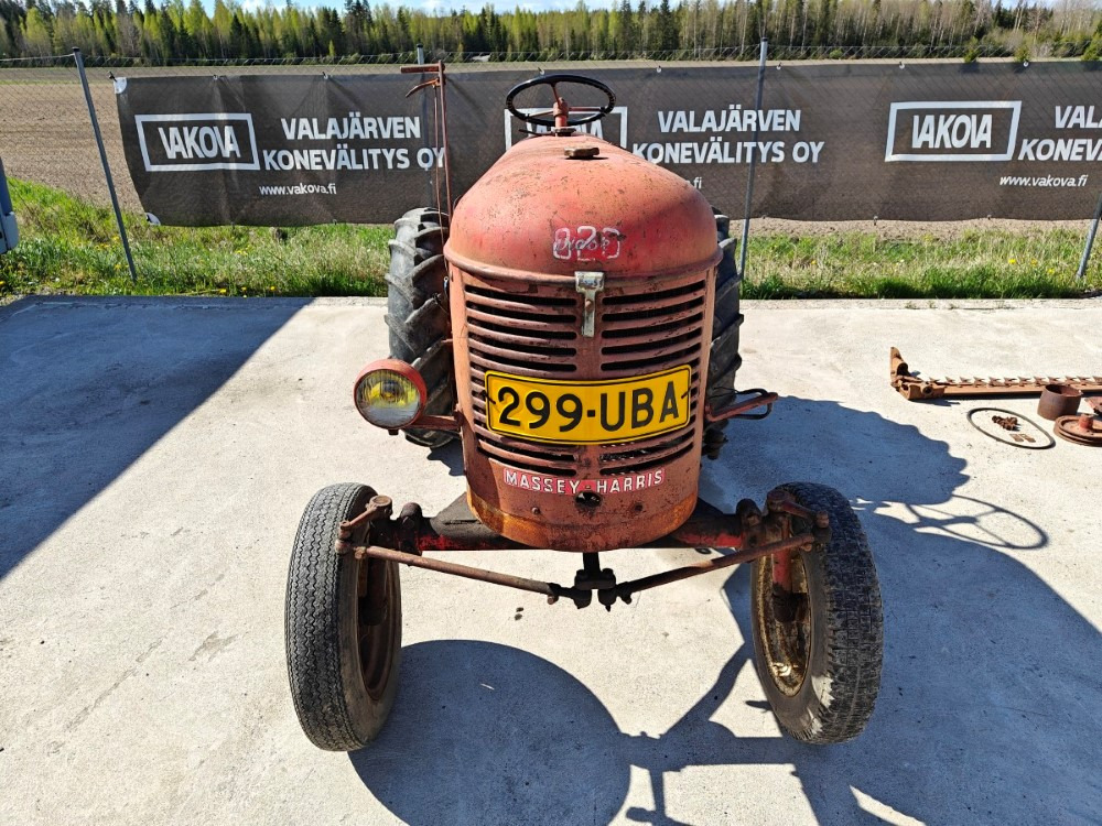 Massey Harris 820D harvinainen 2-sylinterinen diesel, katso video! - טרקטור חקלאי: תמונה 3 Massey Harris 820D harvinainen 2-sylinterinen diesel, katso video! - טרקטור חקלאי: תמונה 3