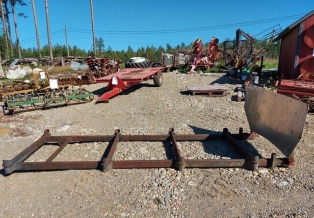 Metsäkärryn alusta 8 pankoinen pituus 400cm - מסגרת/ שלדה עבור קרון נגרר ליערות: תמונה 1 Metsäkärryn alusta 8 pankoinen pituus 400cm - מסגרת/ שלדה עבור קרון נגרר ליערות: תמונה 1