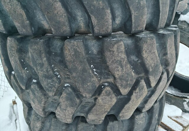 Mitas 405/70-24 - MPT-04 rengassarja - צמיג עבור מכונת בנייה: תמונה 5 Mitas 405/70-24 - MPT-04 rengassarja - צמיג עבור מכונת בנייה: תמונה 5