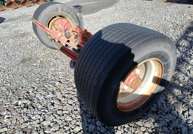 Peräkärryn akseli 445/45R19.5 leveillä renkailla - סרן וחלקים עבור קרון נגרר: תמונה 3 Peräkärryn akseli 445/45R19.5 leveillä renkailla - סרן וחלקים עבור קרון נגרר: תמונה 3
