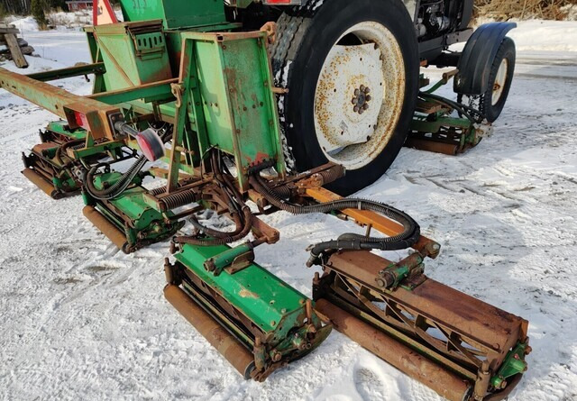 Ransomes kelaleikkuri 465cm hydraulinen, katso video - מכסחת תבואה: תמונה 2 Ransomes kelaleikkuri 465cm hydraulinen, katso video - מכסחת תבואה: תמונה 2