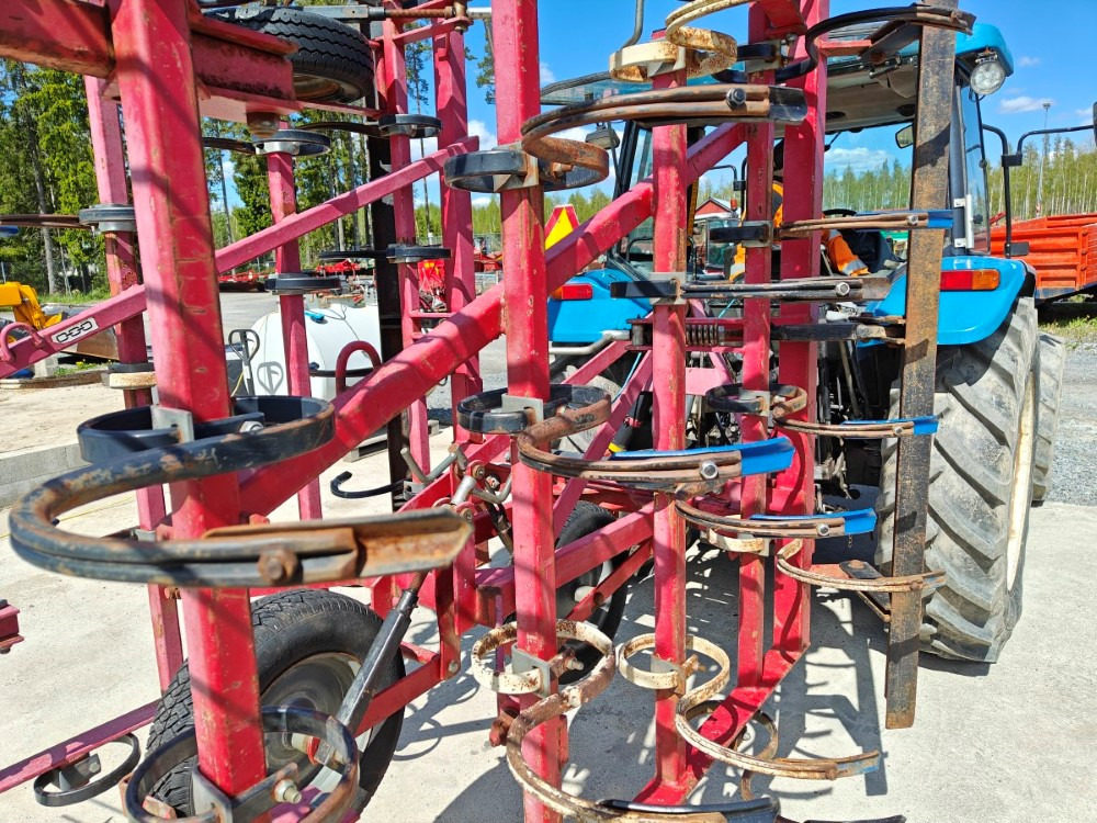 VM 450 cm, hydraulisesti taittuva, etulana ja jälkihara, katso video! - מגרפת קפיצים: תמונה 4 VM 450 cm, hydraulisesti taittuva, etulana ja jälkihara, katso video! - מגרפת קפיצים: תמונה 4