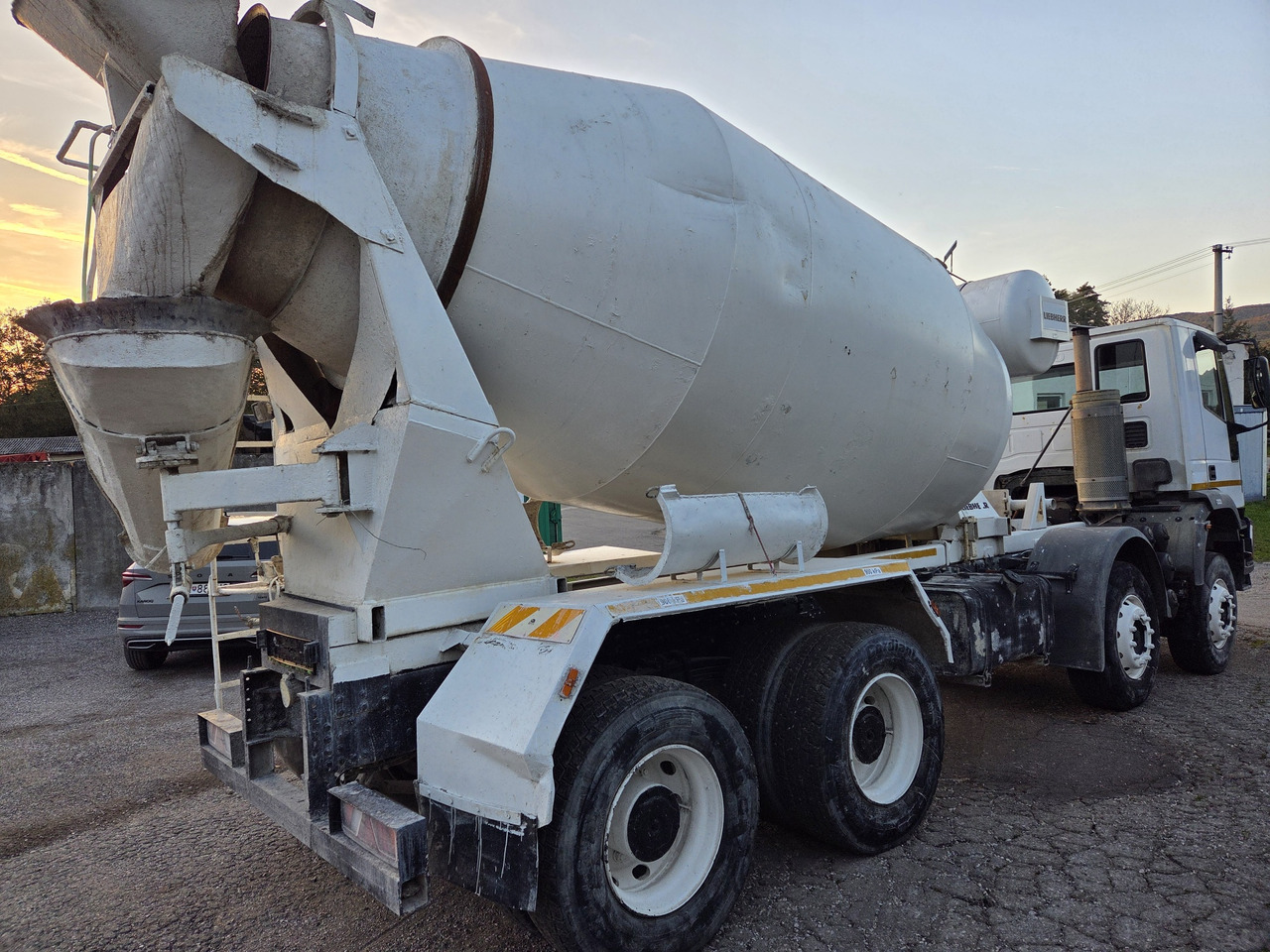 IVECO EURO TRAKKER MP340E35HB 8x4 MIX (chassis ) - משאית מערבלת בטון: תמונה 4 IVECO EURO TRAKKER MP340E35HB 8x4 MIX (chassis ) - משאית מערבלת בטון: תמונה 4