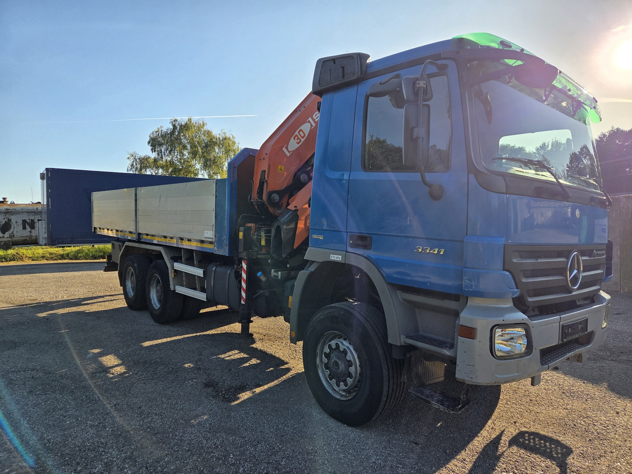 MERCEDES-BENZ ACTROS 3341 6x6 + CRANE PM 30 Radio Control - משאית צד נופל/ שטוחה, משאית מנוף: תמונה 3 MERCEDES-BENZ ACTROS 3341 6x6 + CRANE PM 30 Radio Control - משאית צד נופל/ שטוחה, משאית מנוף: תמונה 3
