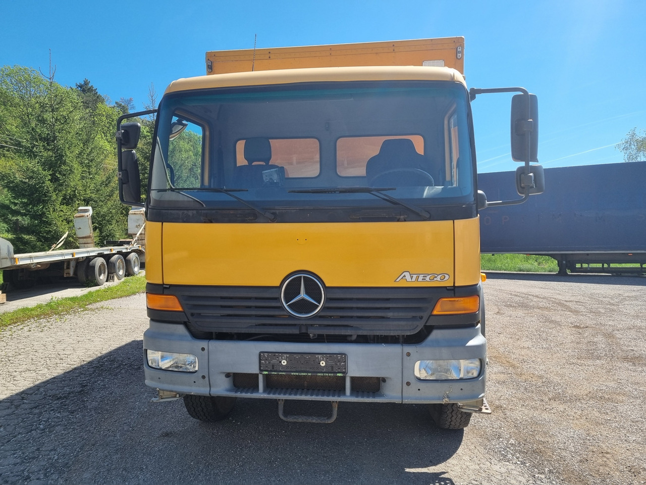 MERCEDES-BENZ ATEGO 1017 4x4 BOX + PTO - משאית תיבה: תמונה 2 MERCEDES-BENZ ATEGO 1017 4x4 BOX + PTO - משאית תיבה: תמונה 2