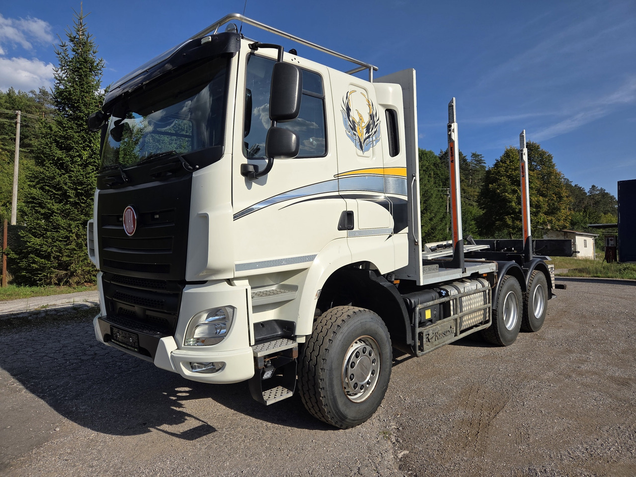 TATRA T158 - 510 PS 8P6R33 PHOENIX 6x6 - משאית עץ: תמונה 1 TATRA T158 - 510 PS 8P6R33 PHOENIX 6x6 - משאית עץ: תמונה 1