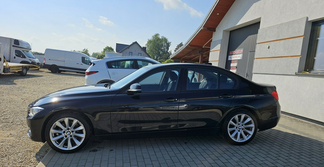 BMW SERIA 3 V (F30/F31/F34) BMW SERIA 3 BMW 330D xDrive ładny stan 4x4 sedan - סדאן: תמונה 4 BMW SERIA 3 V (F30/F31/F34) BMW SERIA 3 BMW 330D xDrive ładny stan 4x4 sedan - סדאן: תמונה 4