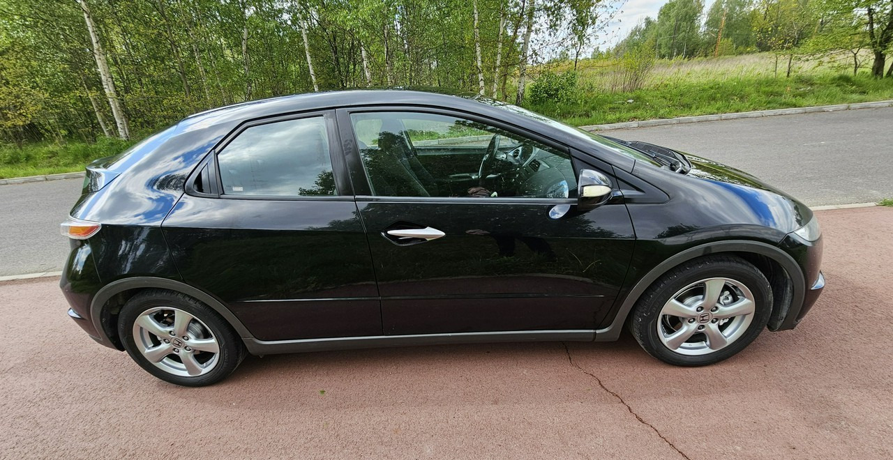 Honda Civic VIII bardzo ładna * pełnosprawna * - האצ'בק: תמונה 3 Honda Civic VIII bardzo ładna * pełnosprawna * - האצ'בק: תמונה 3