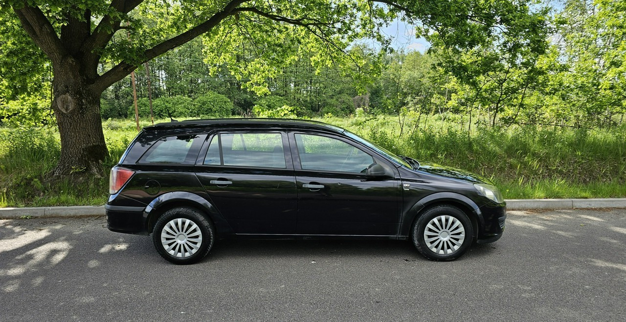 Opel Astra H - מכונית: תמונה 4 Opel Astra H - מכונית: תמונה 4