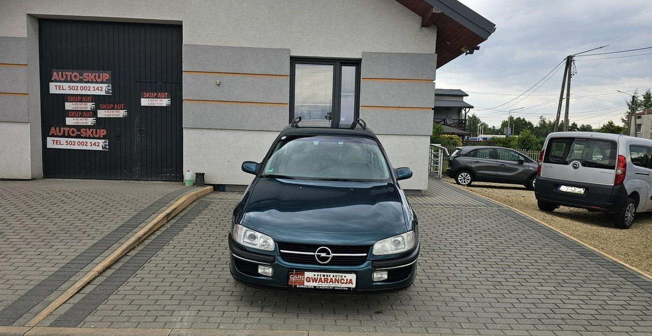 Opel Omega B 2,5 v6 *automat* napęd tył *welury* - מכונית: תמונה 2 Opel Omega B 2,5 v6 *automat* napęd tył *welury* - מכונית: תמונה 2