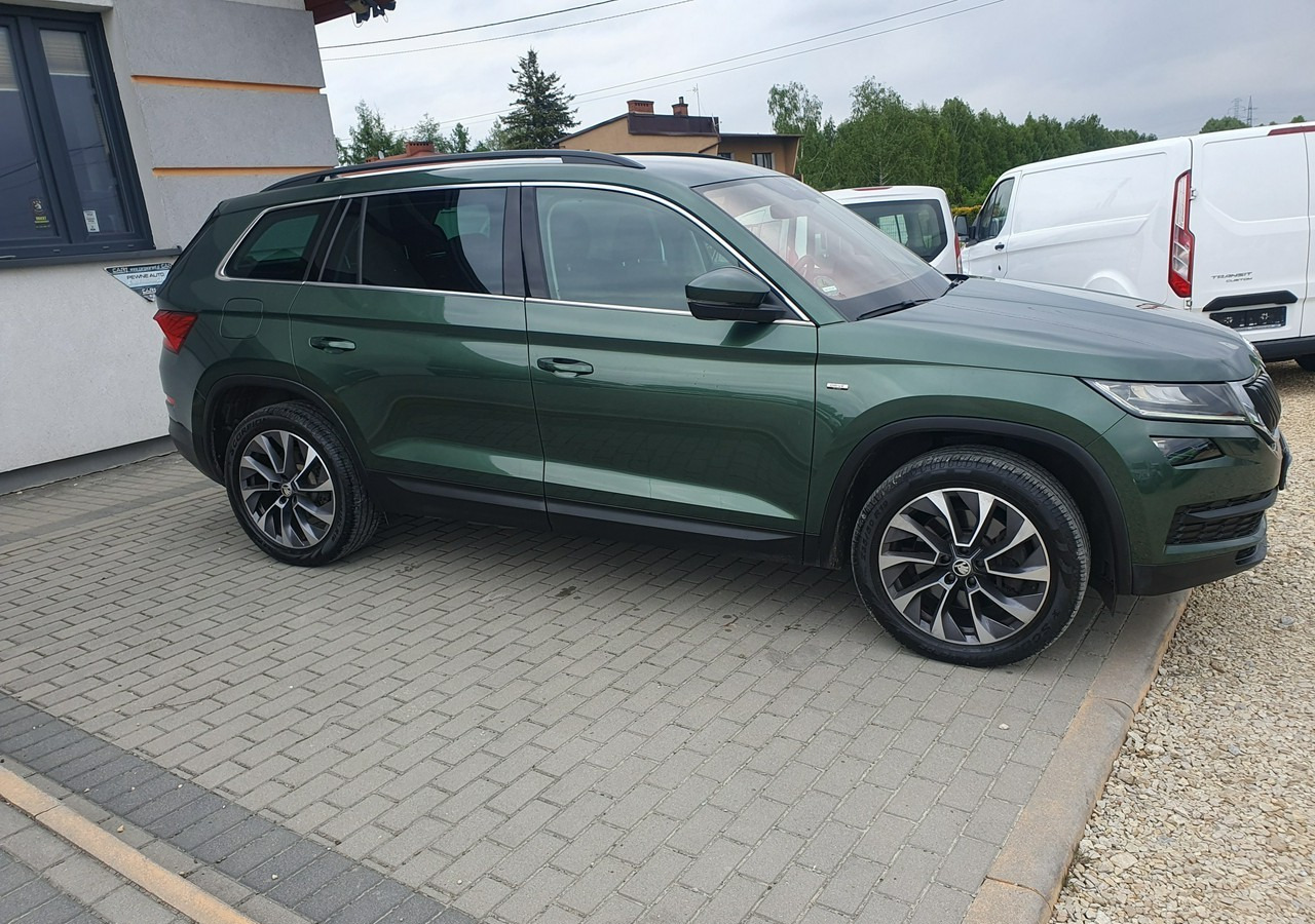 Skoda Kodiaq Skoda Kodiaq Skoda Kodiaq 2.0 tsi 4x4 Wersja Drive na 125 lecie - SUV: תמונה 4 Skoda Kodiaq Skoda Kodiaq Skoda Kodiaq 2.0 tsi 4x4 Wersja Drive na 125 lecie - SUV: תמונה 4