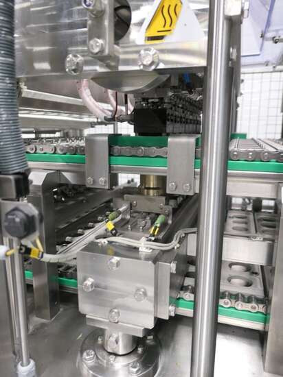 מכונת מזון Grunwald filling- & closing machine Foodliner 12000/8: תמונה 12