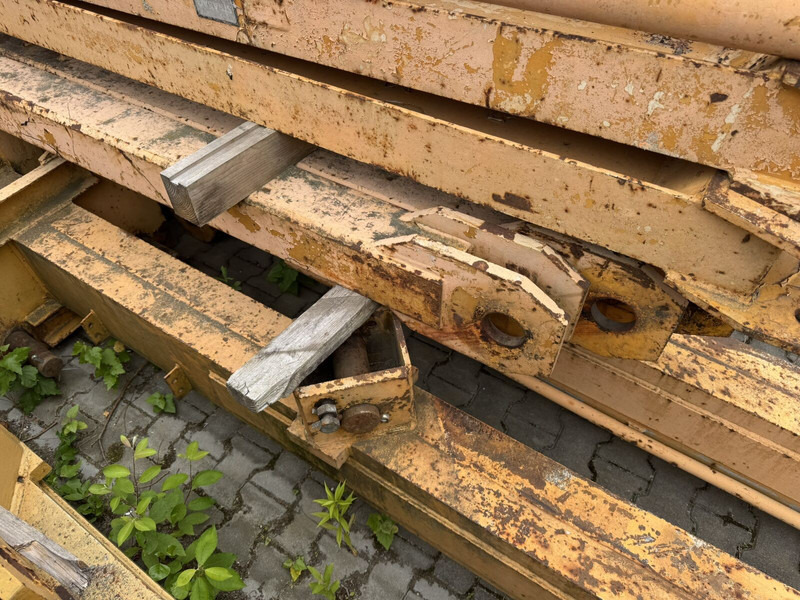 Liebherr 185/200HC Undercarriage 6x6 + 2x A block - עגורן מגדל: תמונה 4 Liebherr 185/200HC Undercarriage 6x6 + 2x A block - עגורן מגדל: תמונה 4