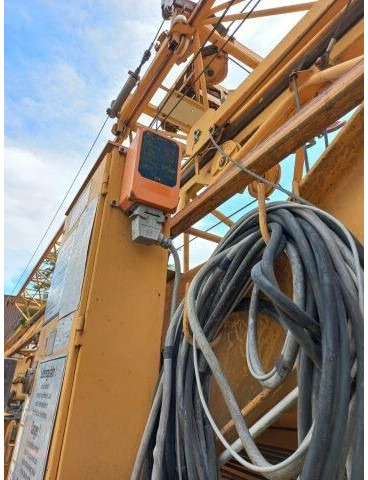 Liebherr 32K, 1996 yom, CABIN + radio control - עגורן מגדל: תמונה 5 Liebherr 32K, 1996 yom, CABIN + radio control - עגורן מגדל: תמונה 5