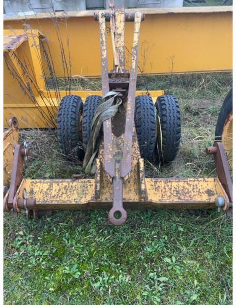 Liebherr 32K/35K/50K/63K axels + adapters - עגורן מגדל: תמונה 1 Liebherr 32K/35K/50K/63K axels + adapters - עגורן מגדל: תמונה 1