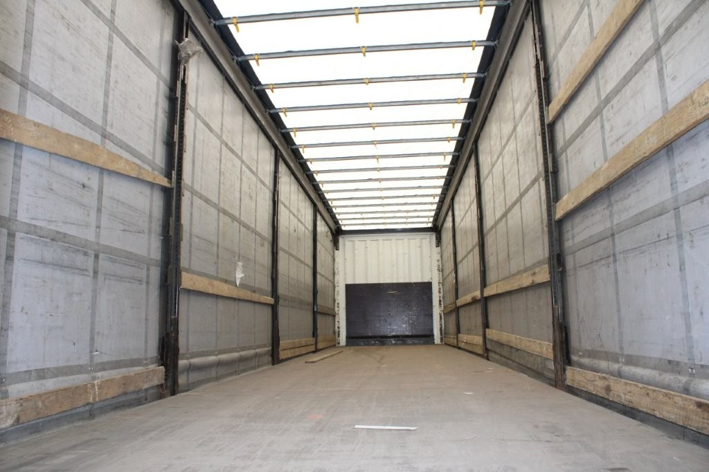 KRONE SD, ZVEDACÍ NÁPRAVA - סמיטריילר עם וילונות צד: תמונה 3 KRONE SD, ZVEDACÍ NÁPRAVA - סמיטריילר עם וילונות צד: תמונה 3