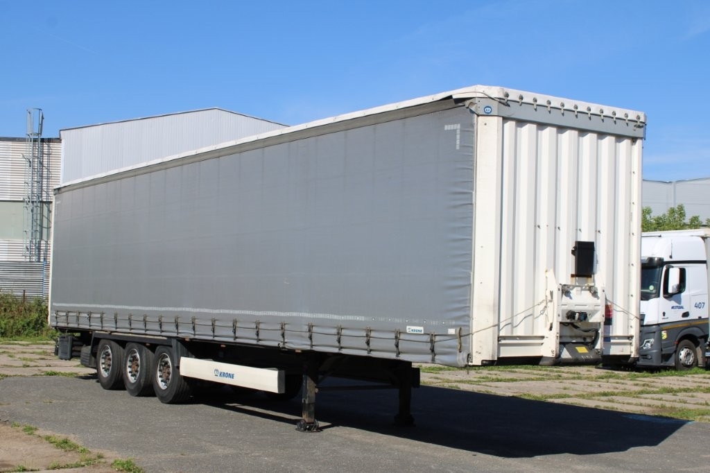 KRONE SD, ZVEDACÍ NÁPRAVA - סמיטריילר עם וילונות צד: תמונה 1 KRONE SD, ZVEDACÍ NÁPRAVA - סמיטריילר עם וילונות צד: תמונה 1