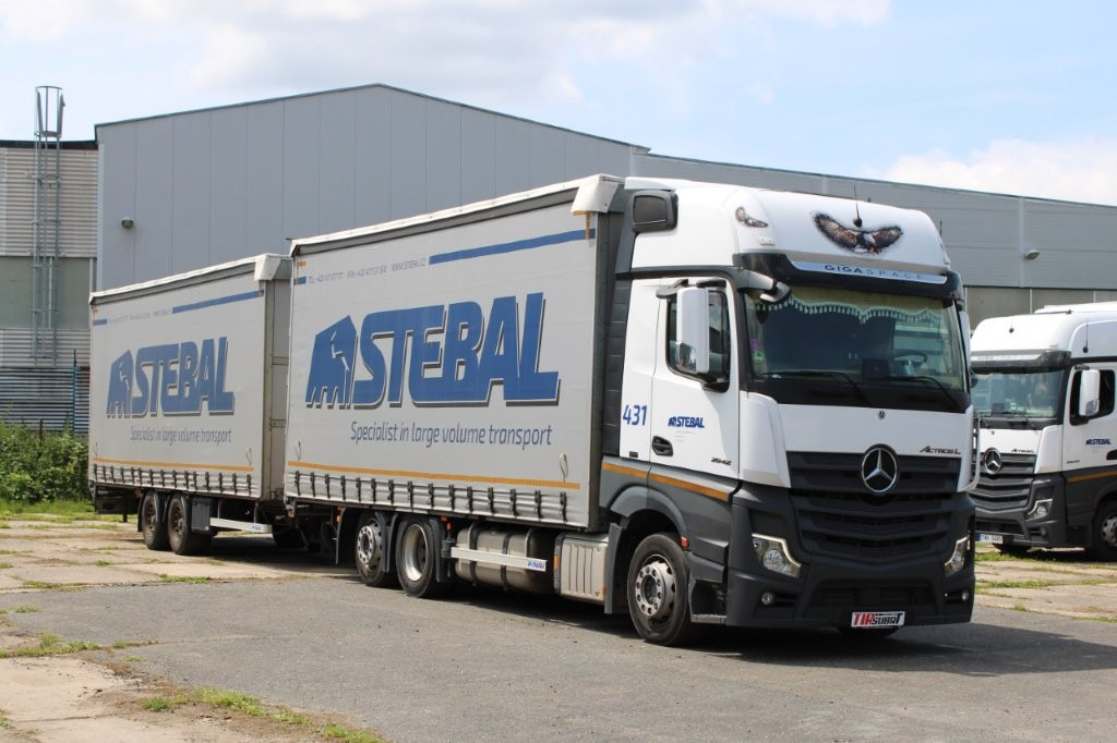 Mercedes-Benz Actros 2542 NAVIGACE + PANAV TVK 18 M (8,20m x 2,4 - משאית וילונות צד, קרון נגרר עם וילונות צד: תמונה 1 Mercedes-Benz Actros 2542 NAVIGACE + PANAV TVK 18 M (8,20m x 2,4 - משאית וילונות צד, קרון נגרר עם וילונות צד: תמונה 1
