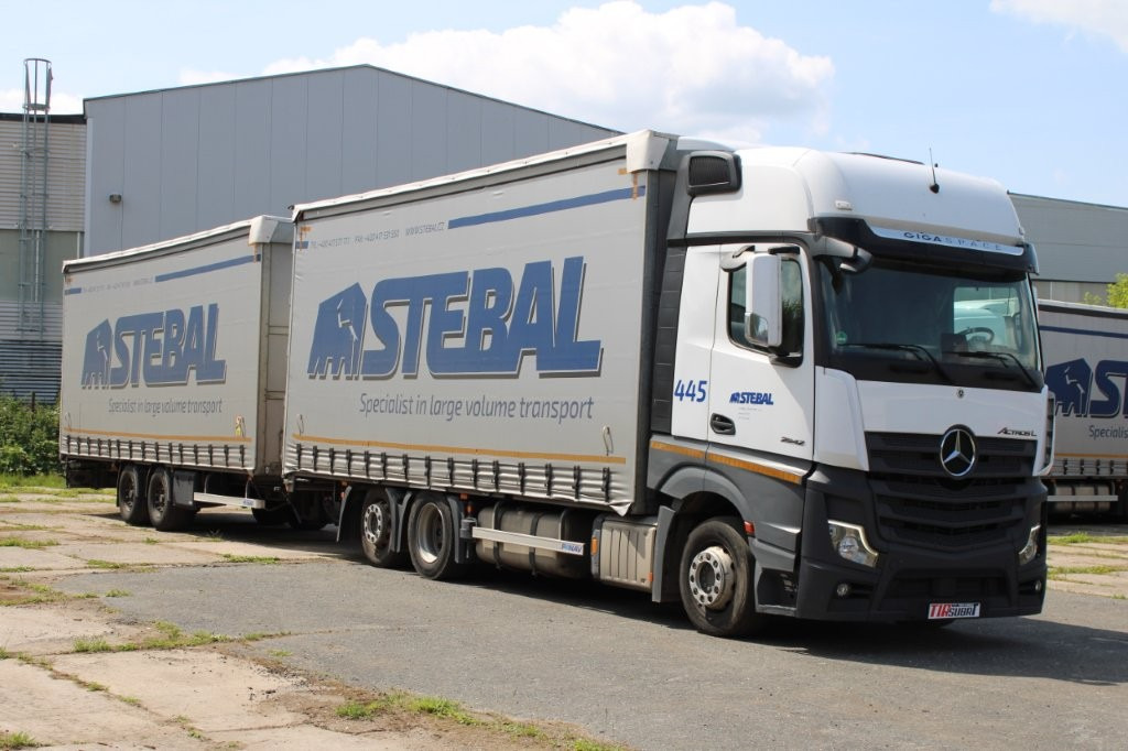 Mercedes-Benz Actros 2542 NAVIGACE + PANAV TVK 18 M (8,20m x 2,4 - משאית וילונות צד, קרון נגרר עם וילונות צד: תמונה 1 Mercedes-Benz Actros 2542 NAVIGACE + PANAV TVK 18 M (8,20m x 2,4 - משאית וילונות צד, קרון נגרר עם וילונות צד: תמונה 1