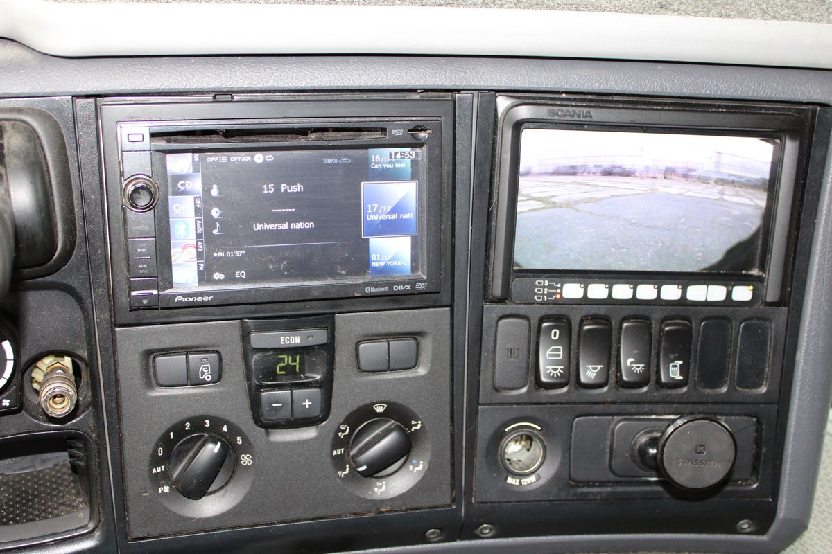 משאית תיבה Scania P230: תמונה 7