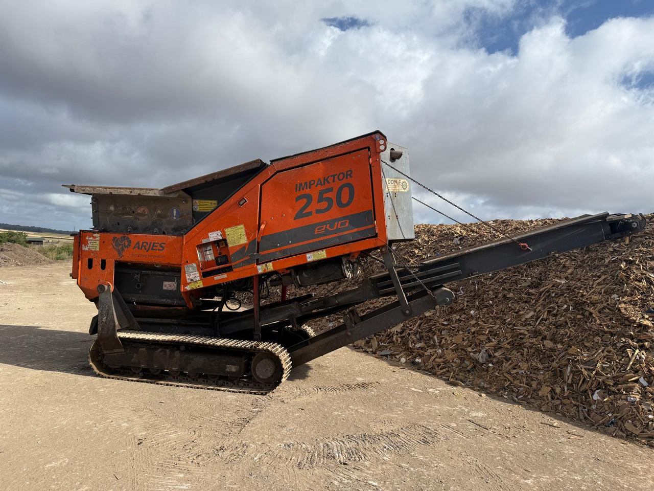 Arjes Impaktor 250 EVO - מגרסת פסולת: תמונה 1 Arjes Impaktor 250 EVO - מגרסת פסולת: תמונה 1