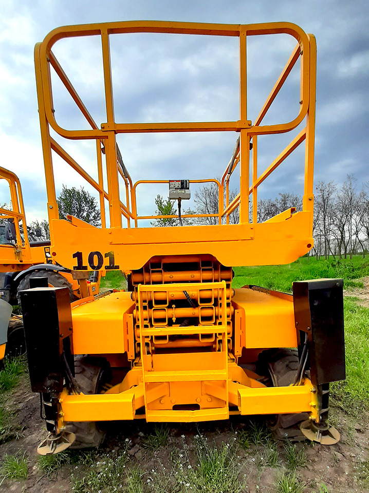 HAULOTTE Compact 12 DX - מעלית מספריים: תמונה 5 HAULOTTE Compact 12 DX - מעלית מספריים: תמונה 5