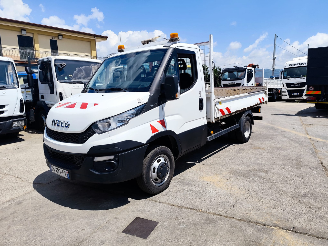 IVECO DAILY 35-130 - כלי רכב מסחרי מזהיר: תמונה 2 IVECO DAILY 35-130 - כלי רכב מסחרי מזהיר: תמונה 2