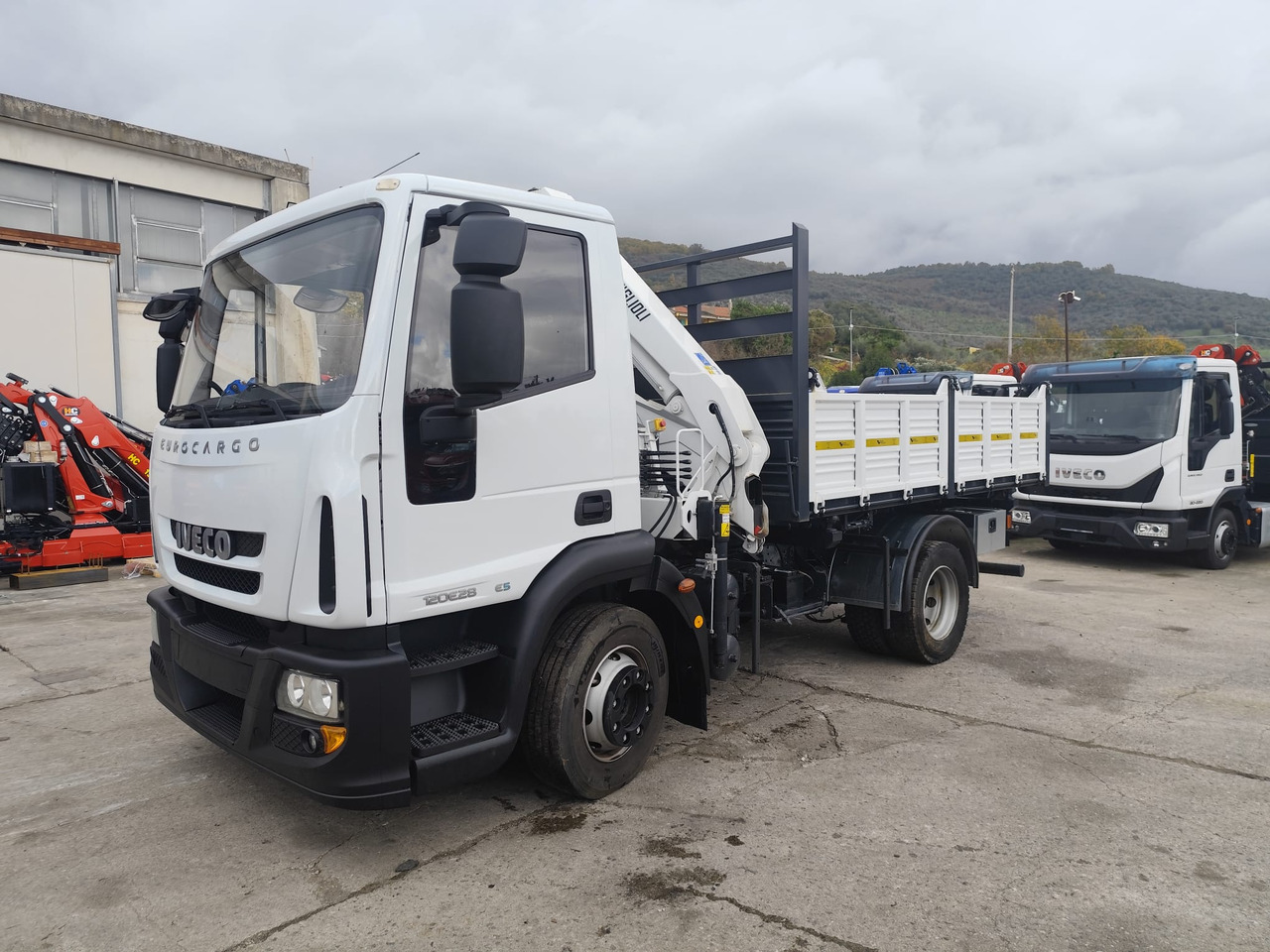 משאית מנוף IVECO EUROCARGO 120E28P: תמונה 21