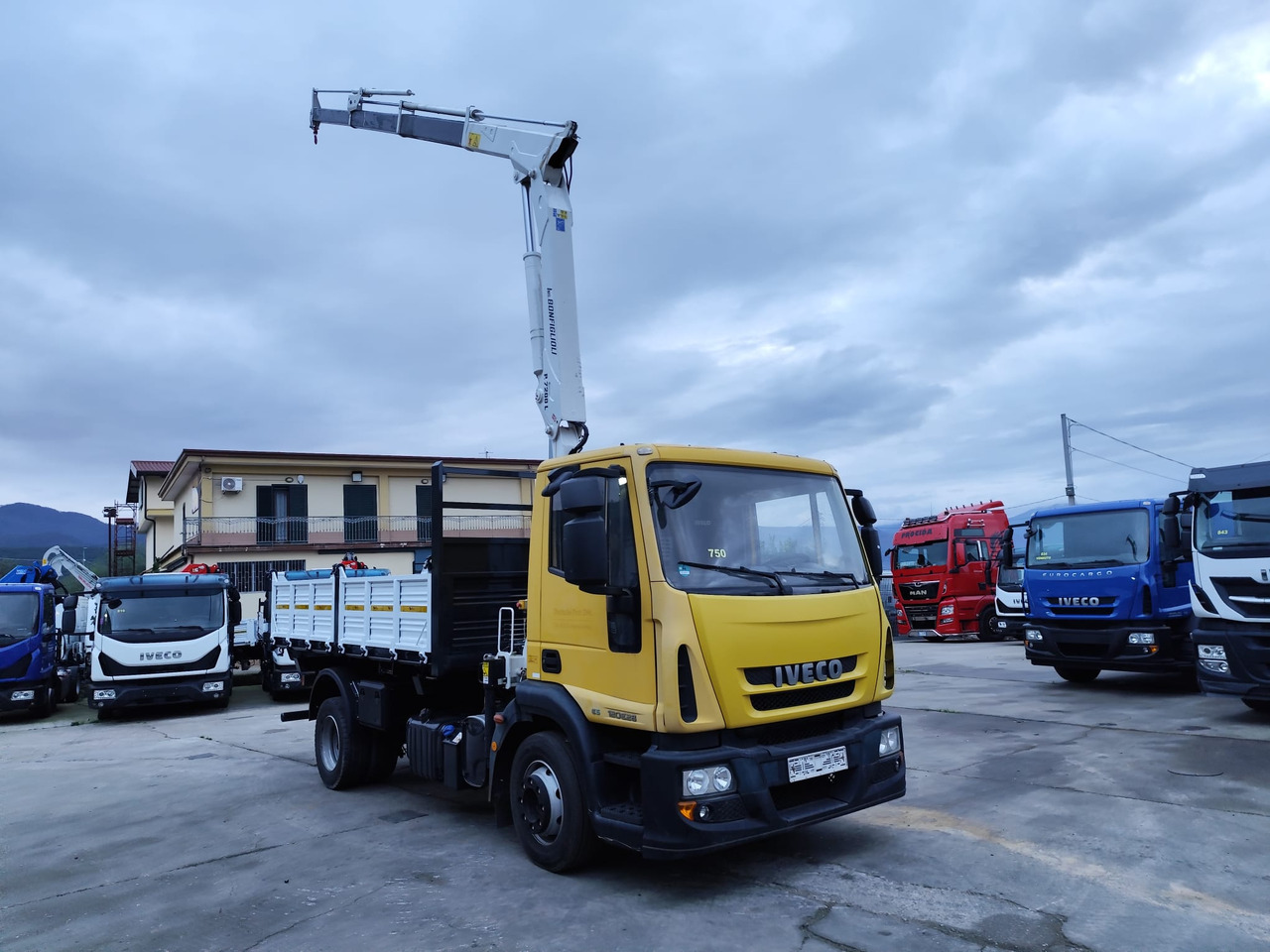 משאית מנוף IVECO EUROCARGO 120E28P: תמונה 30