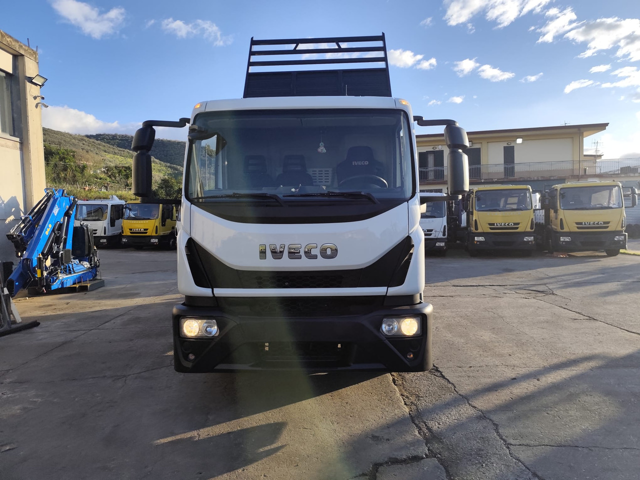 IVECO EUROCARGO 120E28P - משאית מנוף: תמונה 5 IVECO EUROCARGO 120E28P - משאית מנוף: תמונה 5