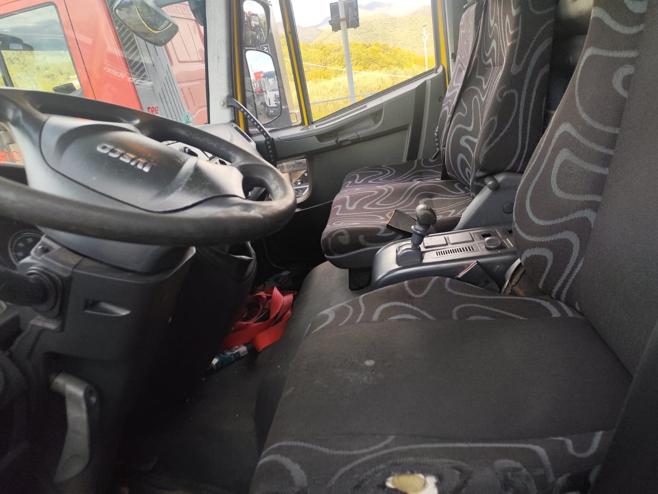 IVECO EUROCARGO 120E28P - משאית עם שלדת תא: תמונה 5 IVECO EUROCARGO 120E28P - משאית עם שלדת תא: תמונה 5