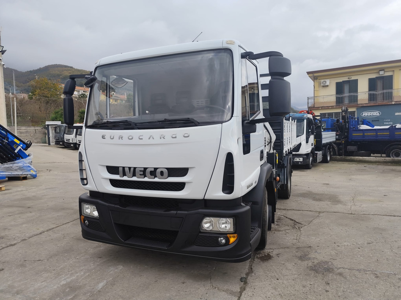 משאית מנוף IVECO EUROCARGO 120E28P: תמונה 19
