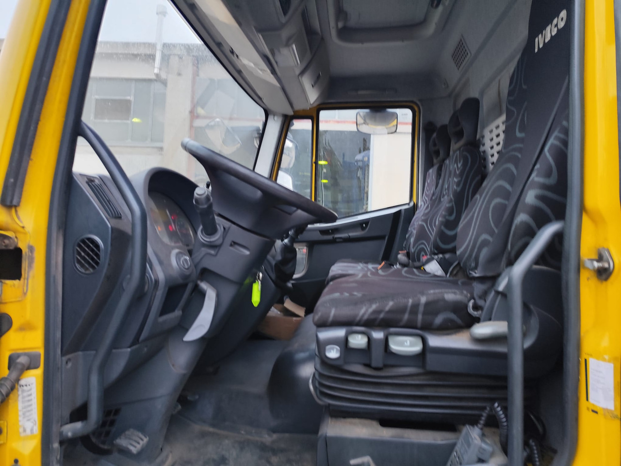 IVECO EUROCARGO 120E28P - משאית מנוף: תמונה 5 IVECO EUROCARGO 120E28P - משאית מנוף: תמונה 5