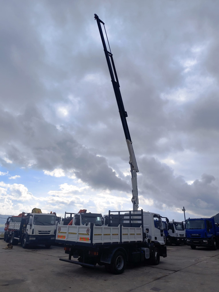 IVECO EUROCARGO 120E28P - משאית מנוף: תמונה 4 IVECO EUROCARGO 120E28P - משאית מנוף: תמונה 4