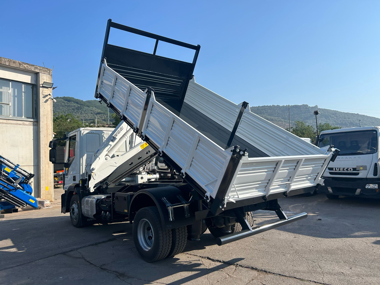 משאית מנוף IVECO EUROCARGO 140-250: תמונה 12