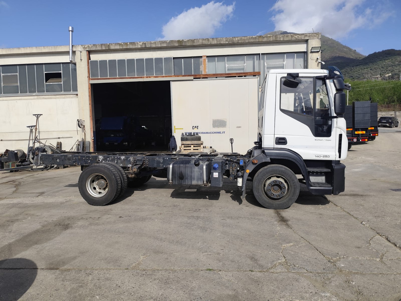 IVECO EUROCARGO 140-250 - משאית עם שלדת תא: תמונה 4 IVECO EUROCARGO 140-250 - משאית עם שלדת תא: תמונה 4