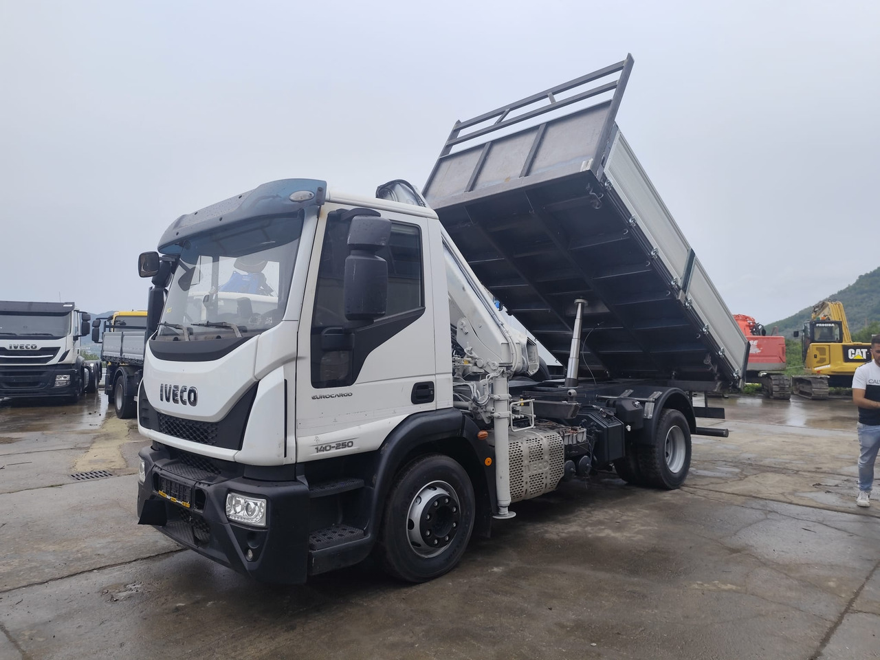 IVECO EUROCARGO 140-250 - משאית מנוף: תמונה 1 IVECO EUROCARGO 140-250 - משאית מנוף: תמונה 1