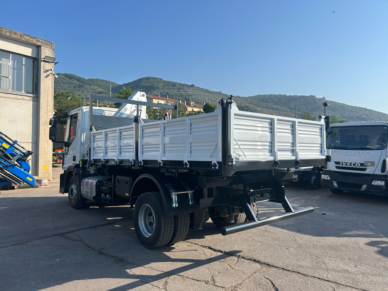משאית מנוף IVECO EUROCARGO 140-250: תמונה 50
