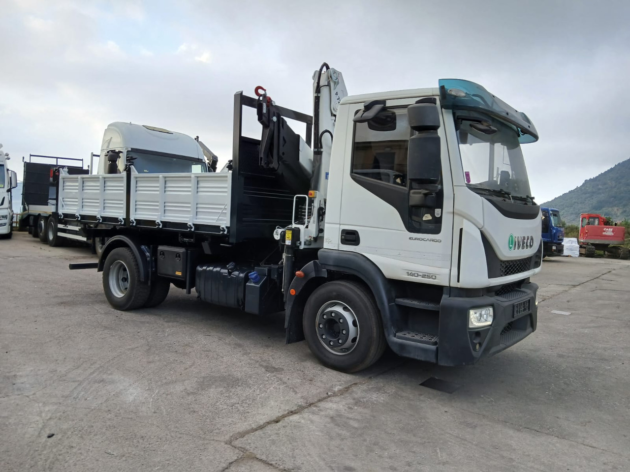 IVECO EUROCARGO 140-250 - משאית מנוף: תמונה 5 IVECO EUROCARGO 140-250 - משאית מנוף: תמונה 5