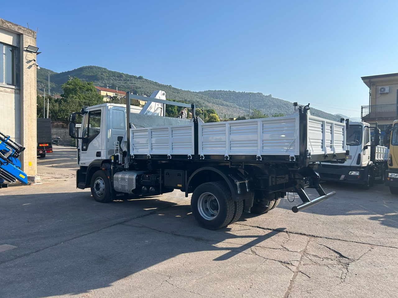 משאית מנוף IVECO EUROCARGO 140-250: תמונה 48