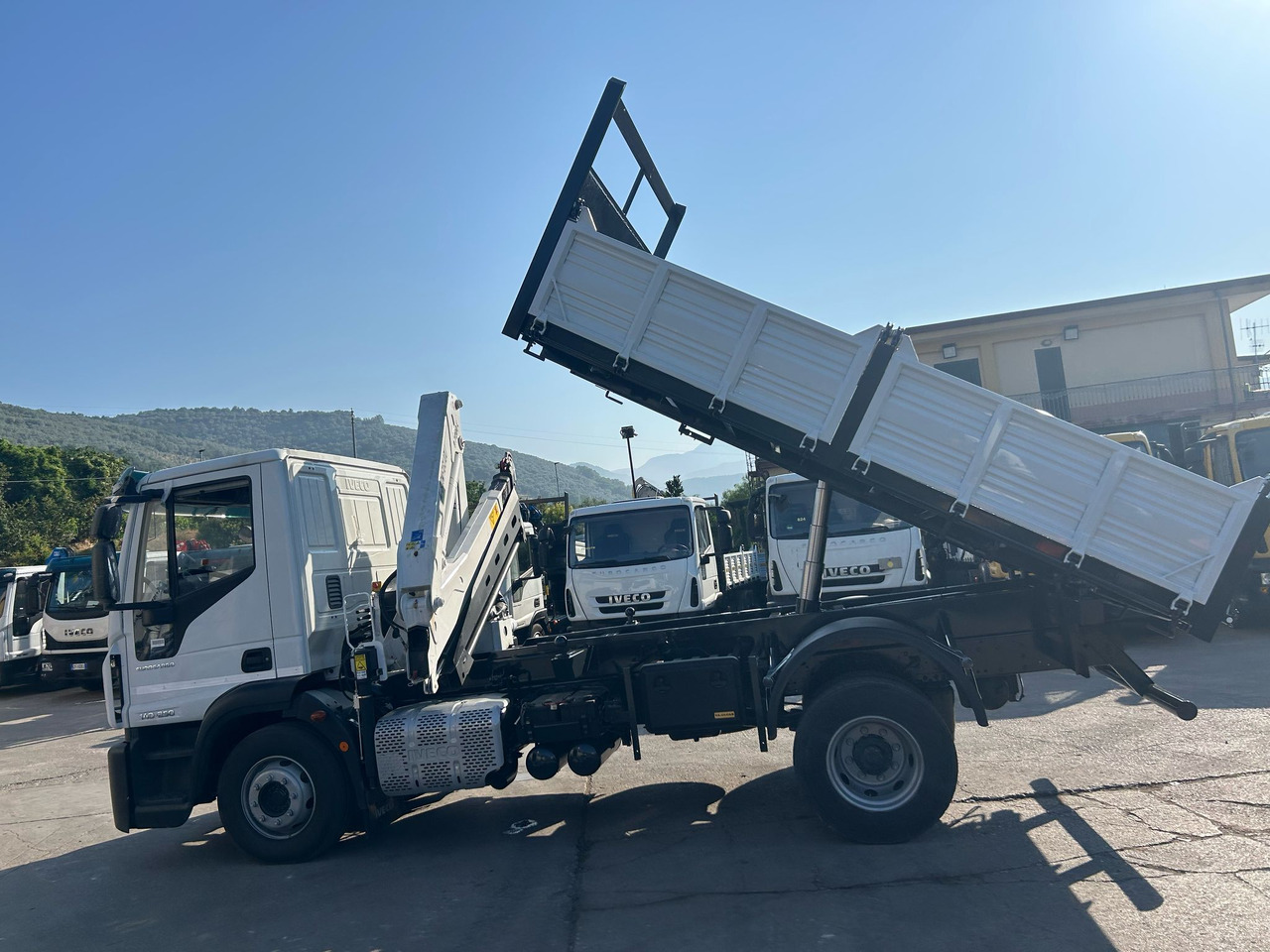 משאית מנוף IVECO EUROCARGO 140-250: תמונה 9