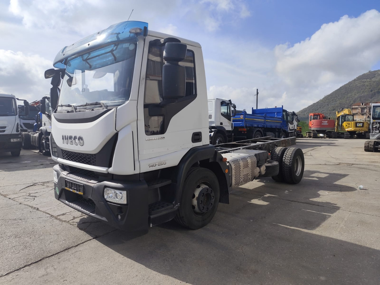 IVECO EUROCARGO 140-250 - משאית עם שלדת תא: תמונה 1 IVECO EUROCARGO 140-250 - משאית עם שלדת תא: תמונה 1