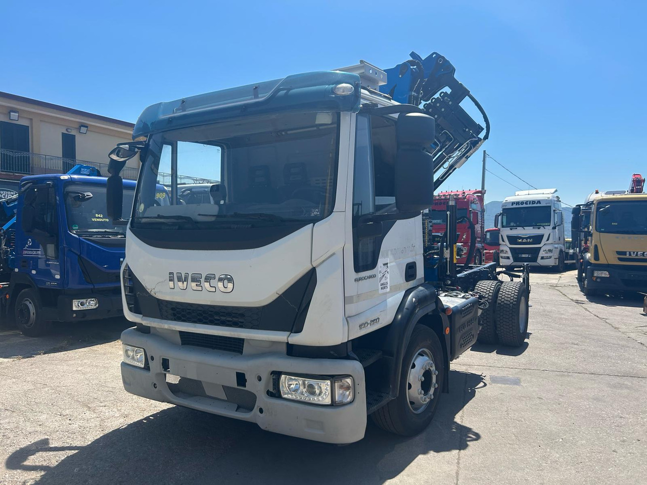IVECO EUROCARGO 160-250 - משאית מנוף: תמונה 1 IVECO EUROCARGO 160-250 - משאית מנוף: תמונה 1