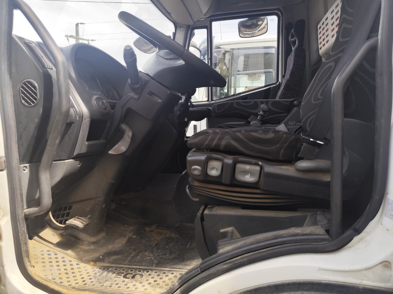 IVECO EUROCARGO 160E25K - משאית מנוף: תמונה 5 IVECO EUROCARGO 160E25K - משאית מנוף: תמונה 5