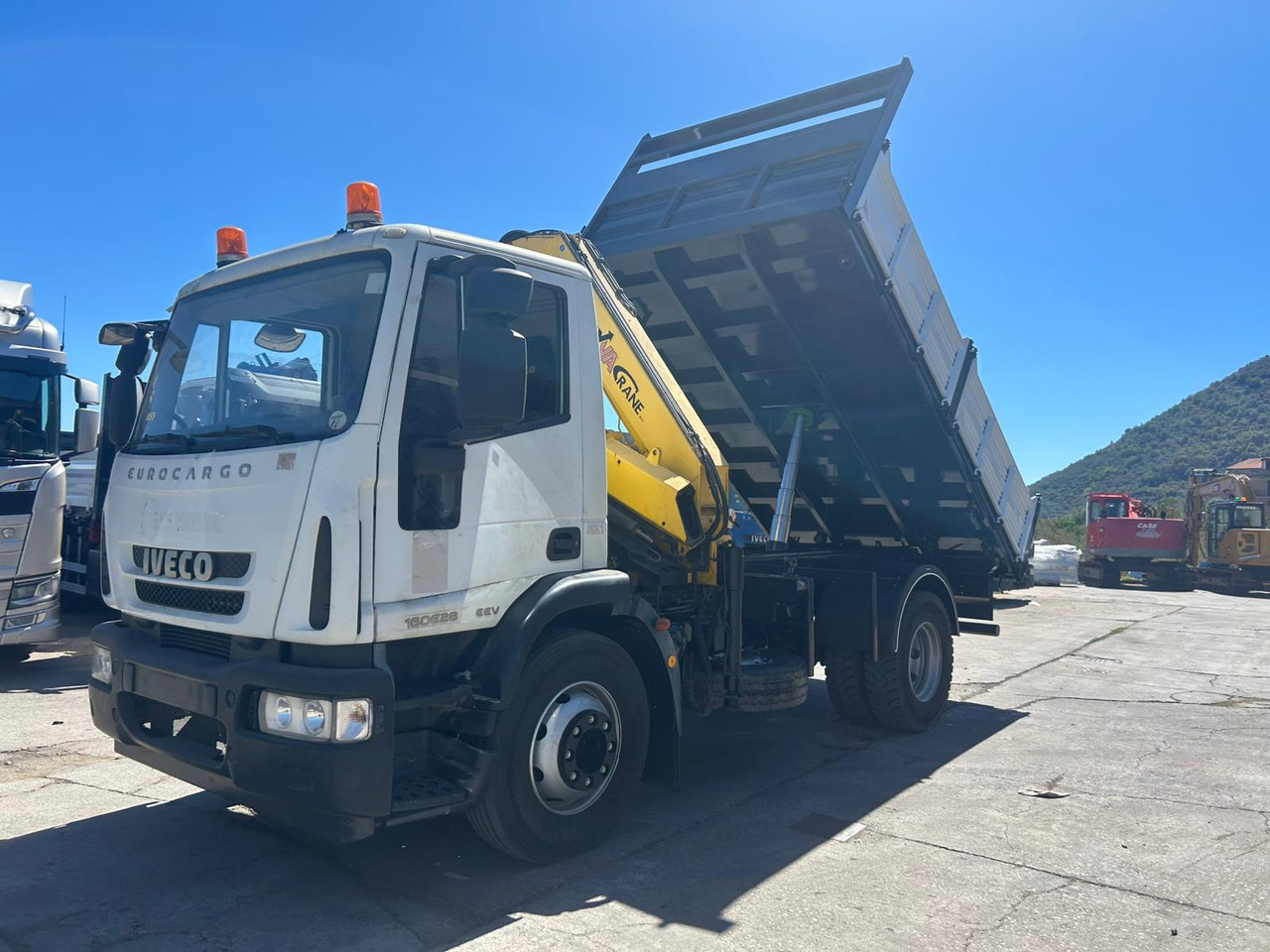 IVECO EUROCARGO 160E28 - משאית מנוף: תמונה 1 IVECO EUROCARGO 160E28 - משאית מנוף: תמונה 1